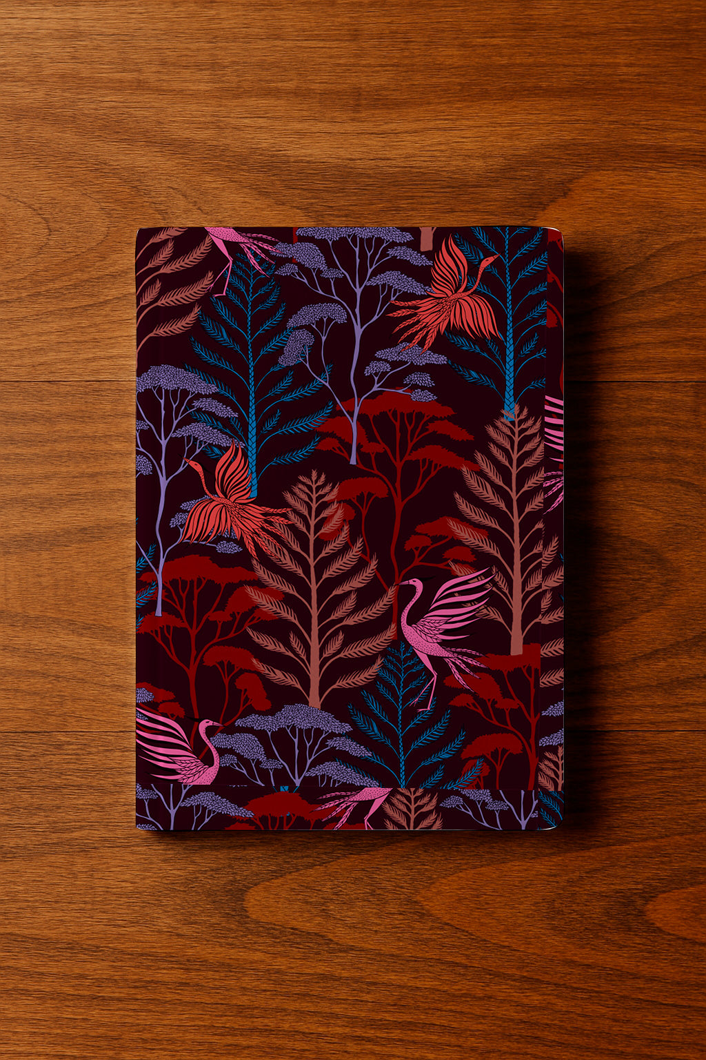 Aves en el bosque al atardecer