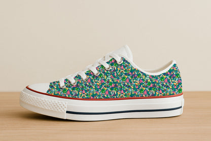 Un animado patrón de bosque