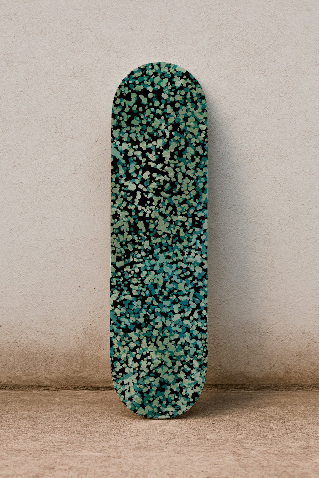 Camuflaje de hojas diminutas en tonos verdes