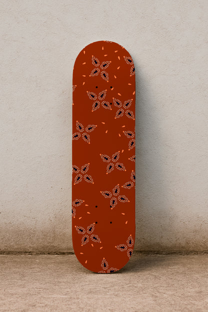 Estampado floral de pétalos de estrella en color óxido