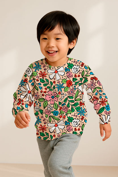 Composición colorida de abanicos sobre fondo de terracota